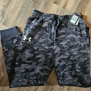 Under Armour Black Camouflage Pant- YXL